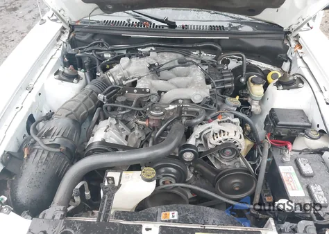 2004 Ford Mustang Premium from USA, damaged, VIN 1FAFP40434F122201